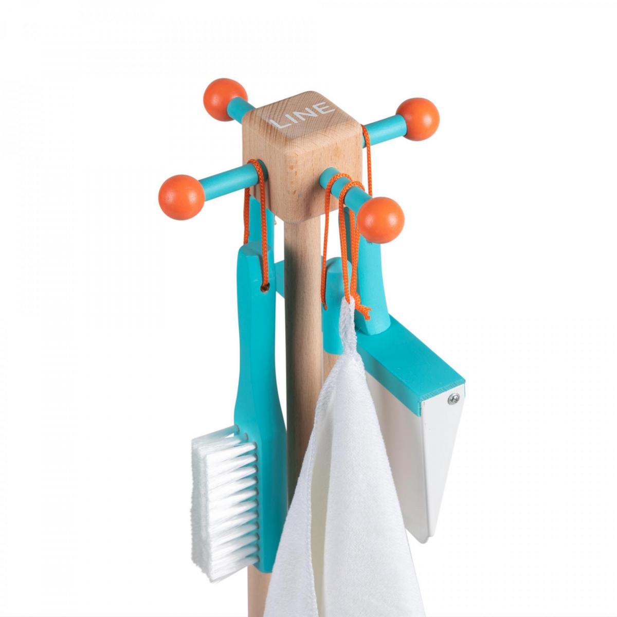 Moover wooden cleaning toys