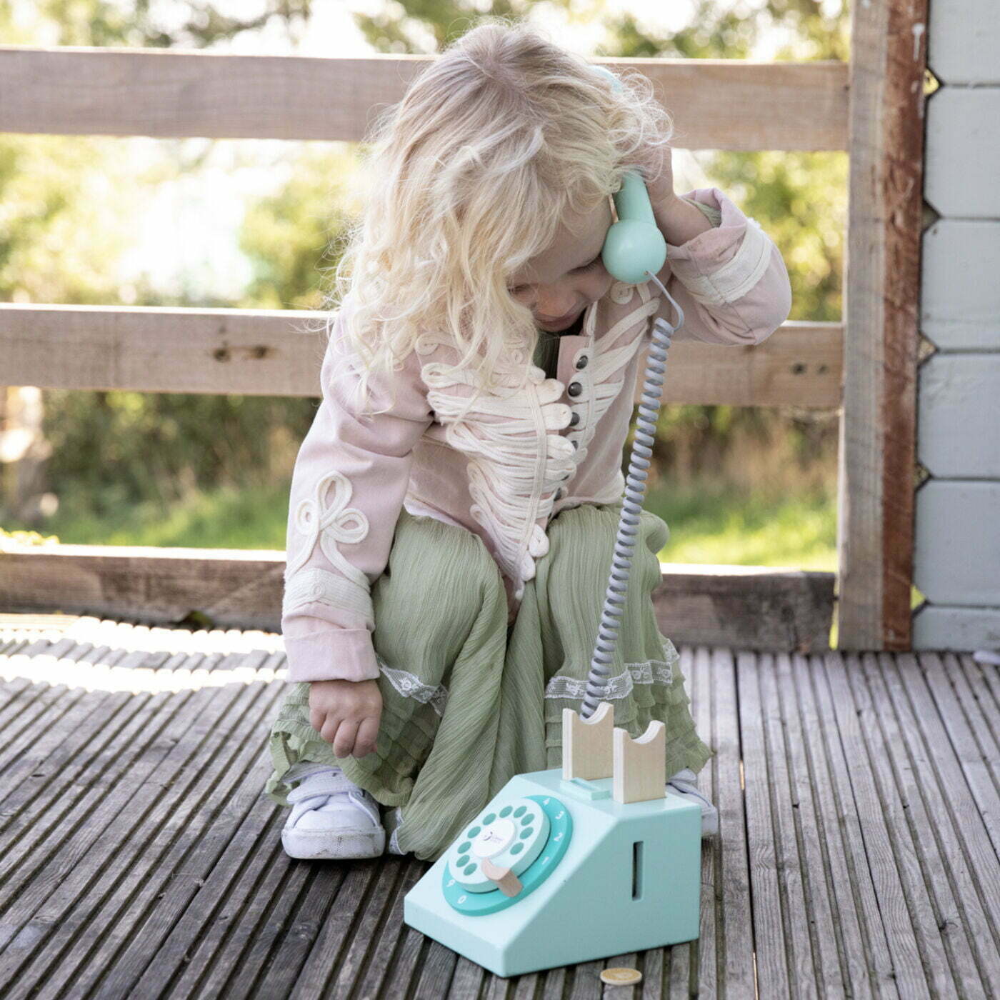 Classic World Play Telephone