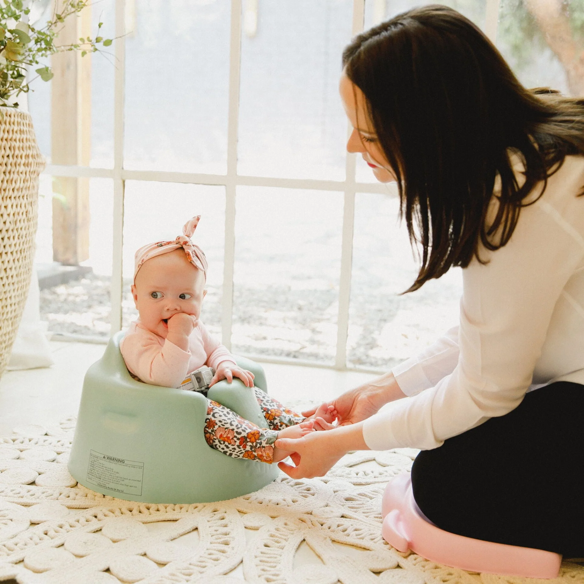 www.saltandearth.co.za Bumbo Floor Seat