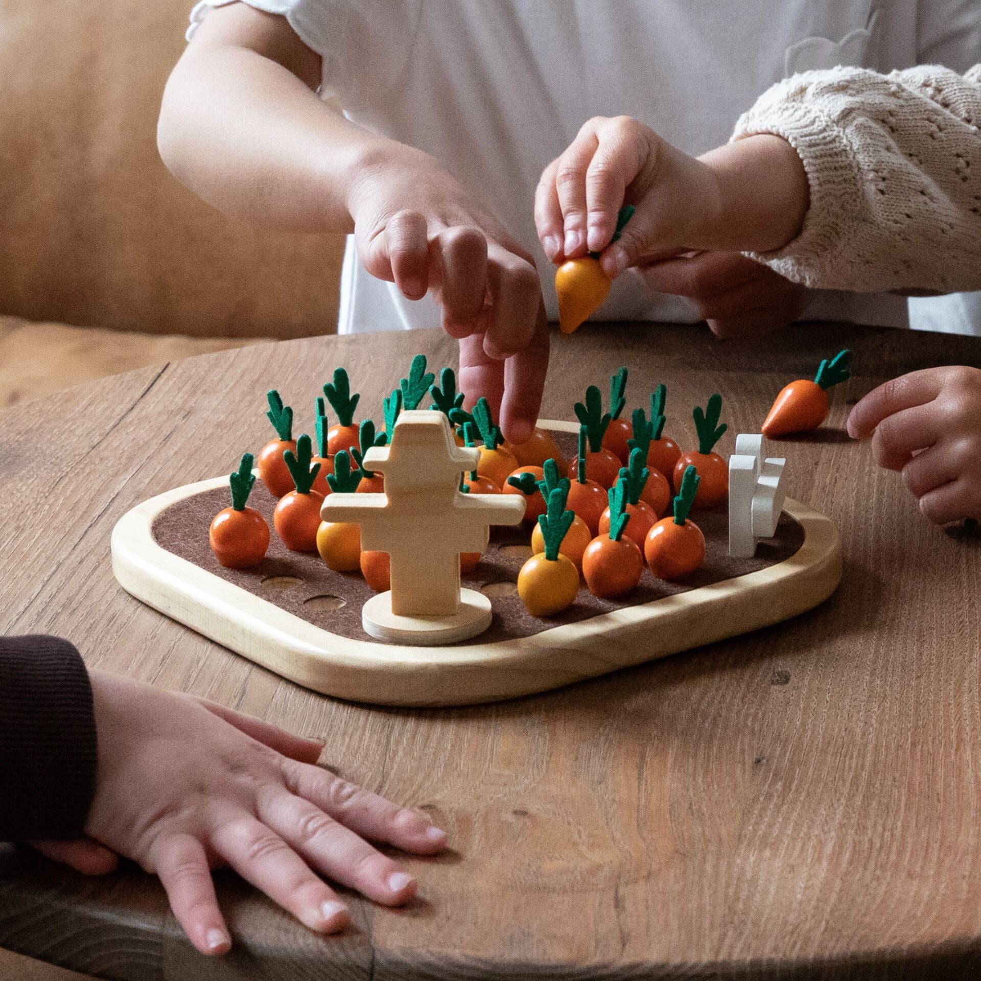 Vilac Vegetable Garden Solitaire