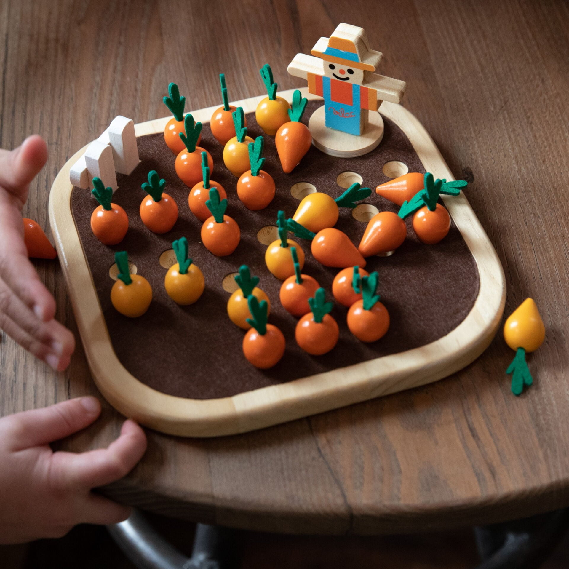 Vilac Vegetable Garden Solitaire