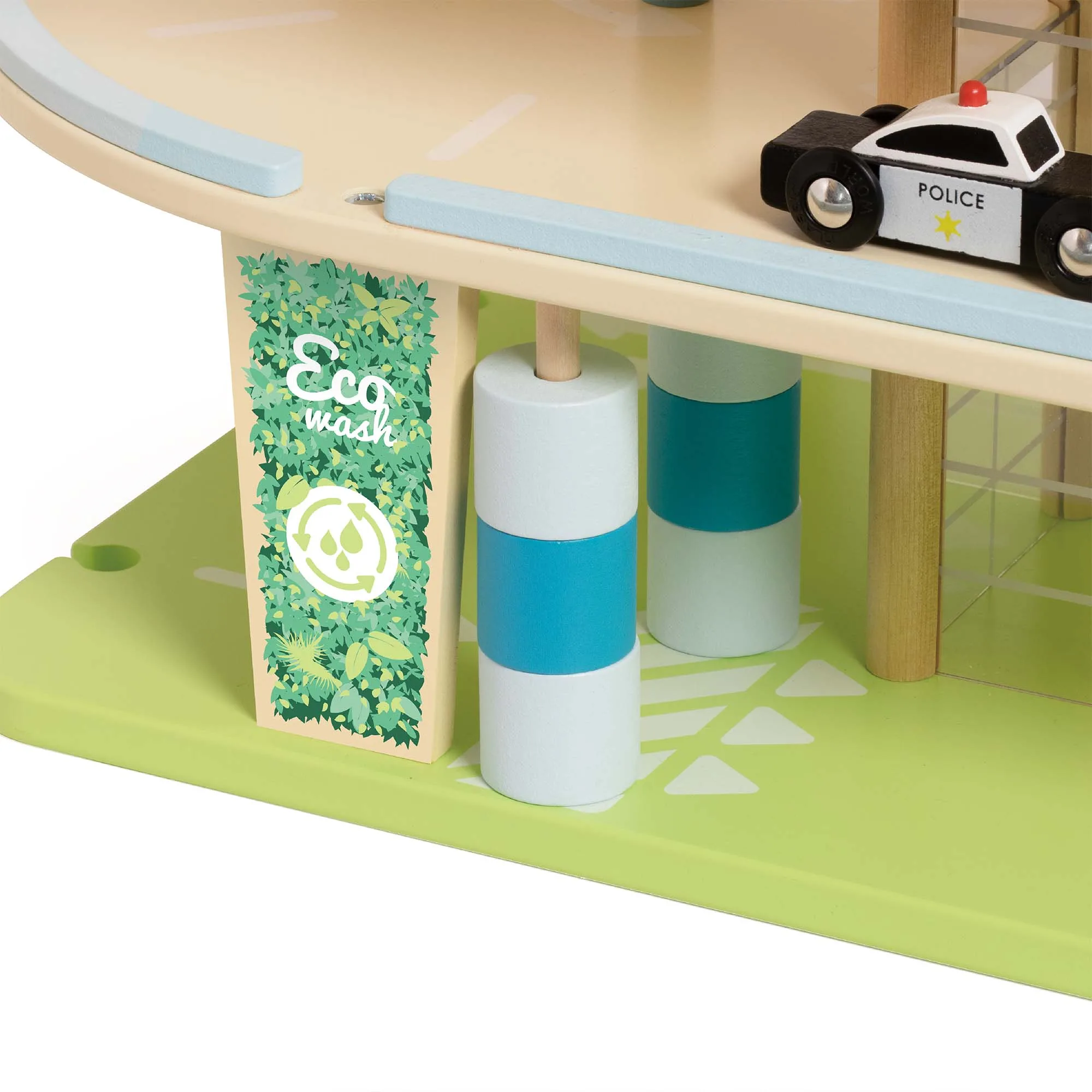 Close up of Classic World Green Garage Car Wash