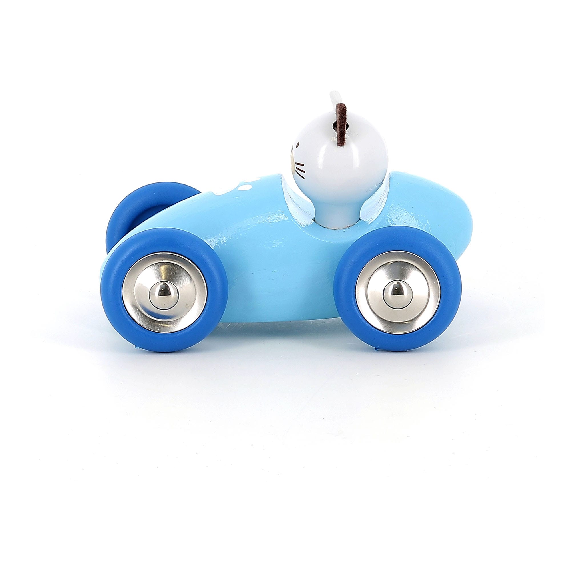 Mariette the Kitty in its car