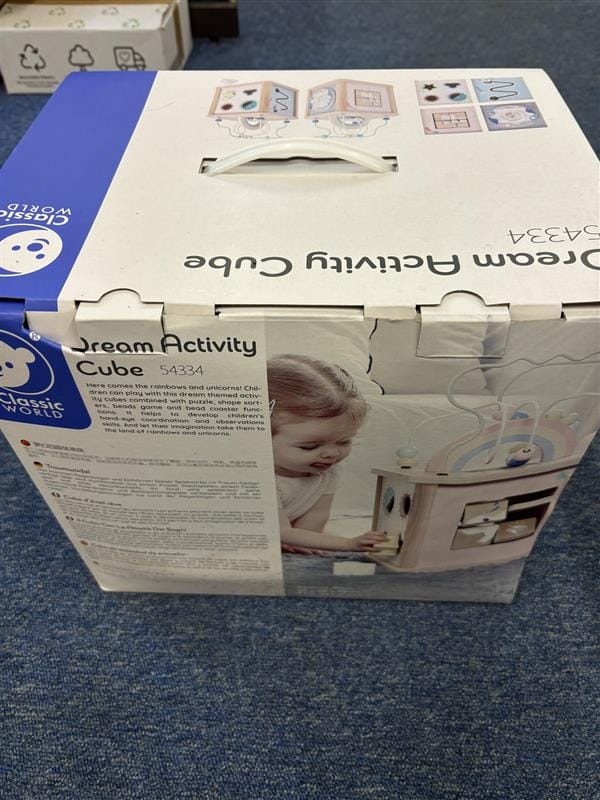 Preloved - Classic World Dream Activity Cube