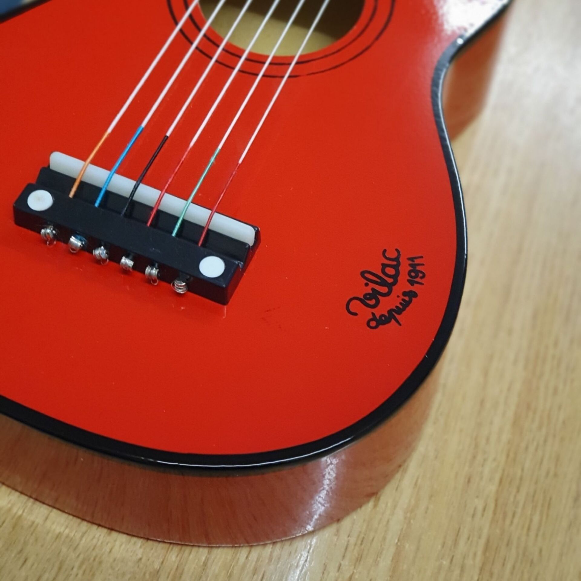 Preloved - Vilac Red Guitar