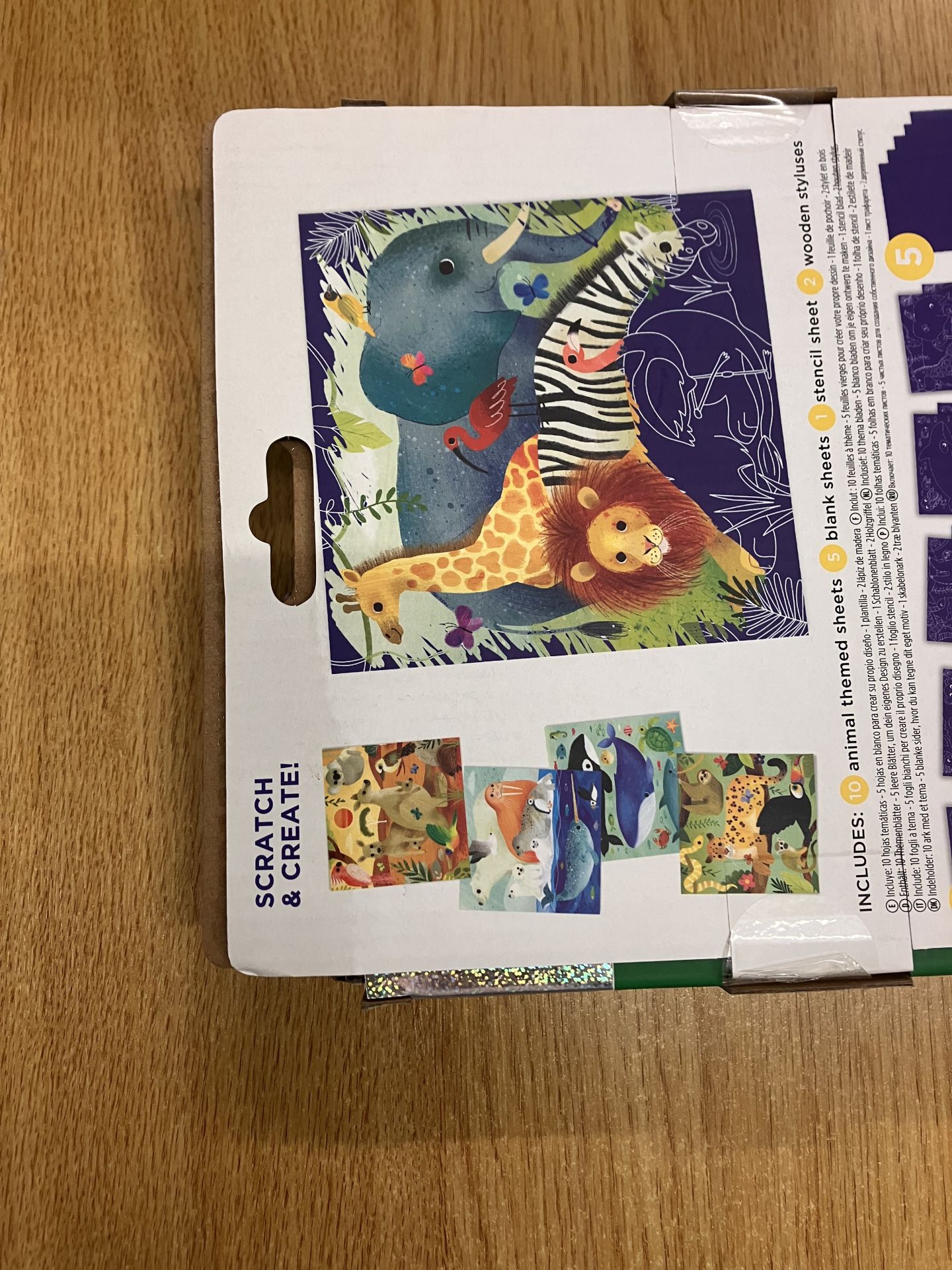 Preloved - Crocodile Creek Sparkle Scratch Art - Animal World