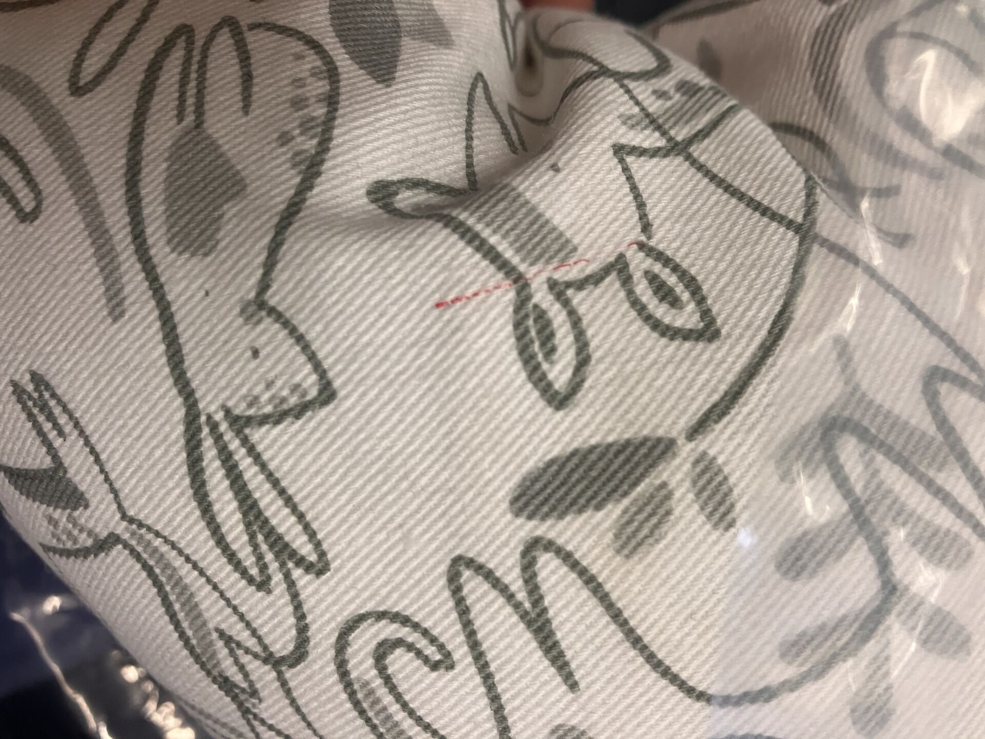 Preloved - Hippychick Feeding Pillow - Animal Friends Grey