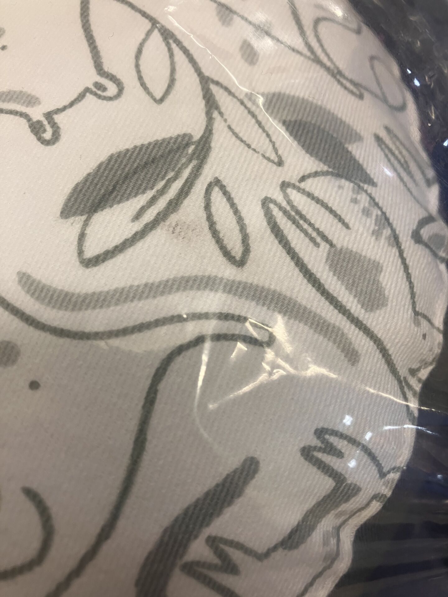 Preloved - Hippychick Feeding Pillow - Animal Friends Grey